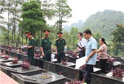 Khảo sát, xác minh, bổ sung thông tin liệt sĩ tại nghĩa trang liệt sĩ Trà Lĩnh, huyện Trùng Khánh, tỉnh Cao Bằng